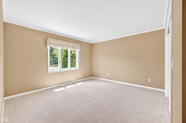 3980 Waycross Drive, Columbus, IN 47203
