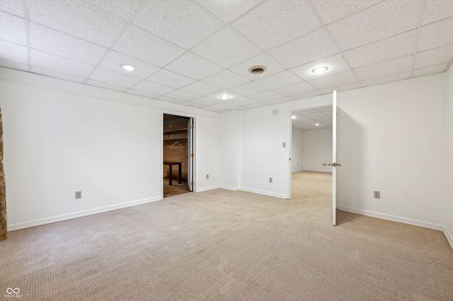 3980 Waycross Drive, Columbus, IN 47203
