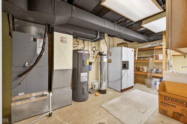 3980 Waycross Drive, Columbus, IN 47203