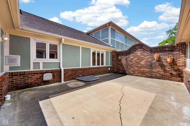 3980 Waycross Drive, Columbus, IN 47203