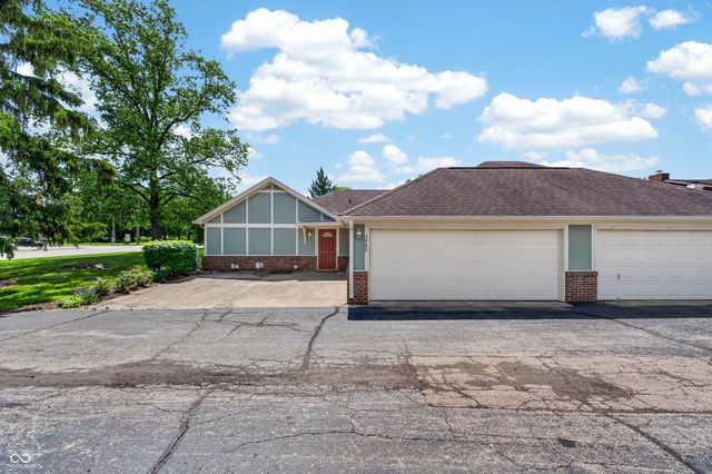 3980 Waycross Drive, Columbus, IN 47203