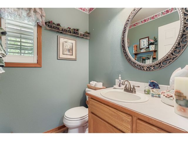 8225 Sw GEARHART Dr, Beaverton, OR 97007