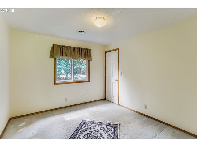 8225 Sw GEARHART Dr, Beaverton, OR 97007