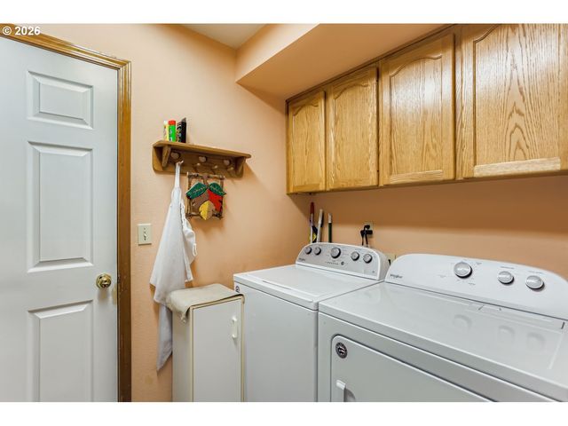 8225 Sw GEARHART Dr, Beaverton, OR 97007