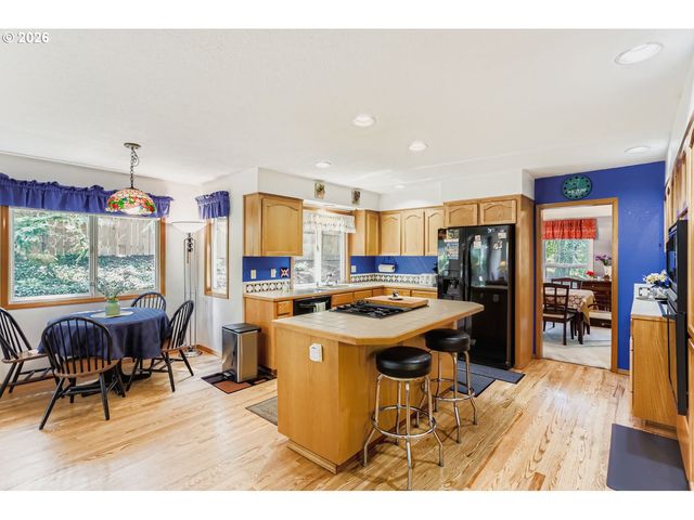 8225 Sw GEARHART Dr, Beaverton, OR 97007