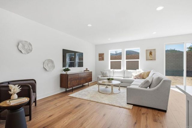 3521 Butler Place, Escondido, CA 92027