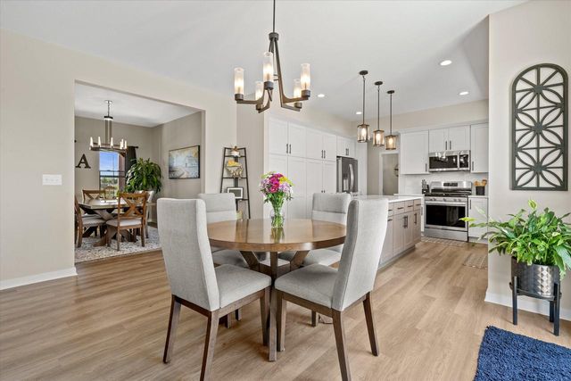 1311 Whalen DRIVE, Oconomowoc, WI 53066