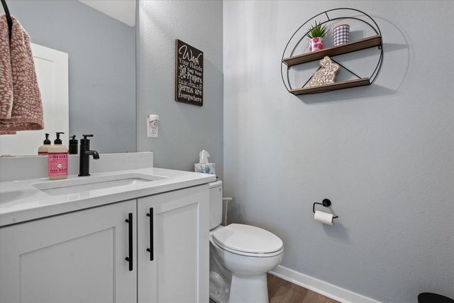 1311 Whalen DRIVE, Oconomowoc, WI 53066