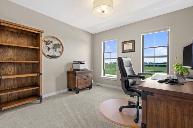1311 Whalen DRIVE, Oconomowoc, WI 53066