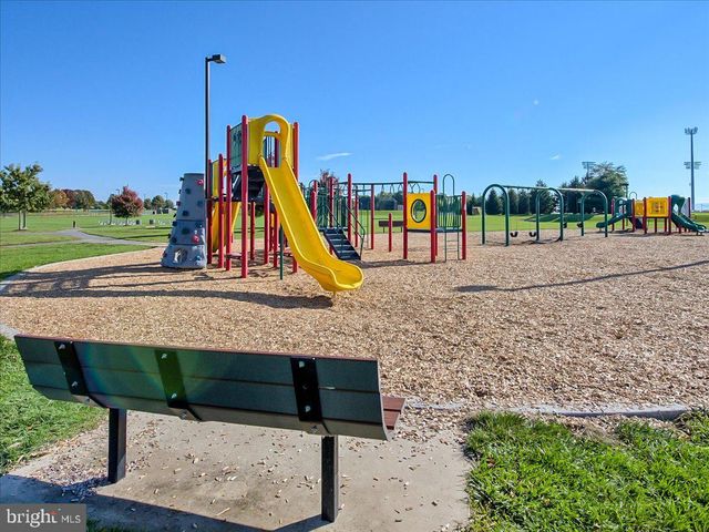 5601 ROCKLEDGE CT, Frederick, MD 21703