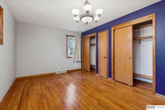 1216 Hillcrest Drive, Bellevue, NE 68005