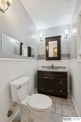 1216 Hillcrest Drive, Bellevue, NE 68005