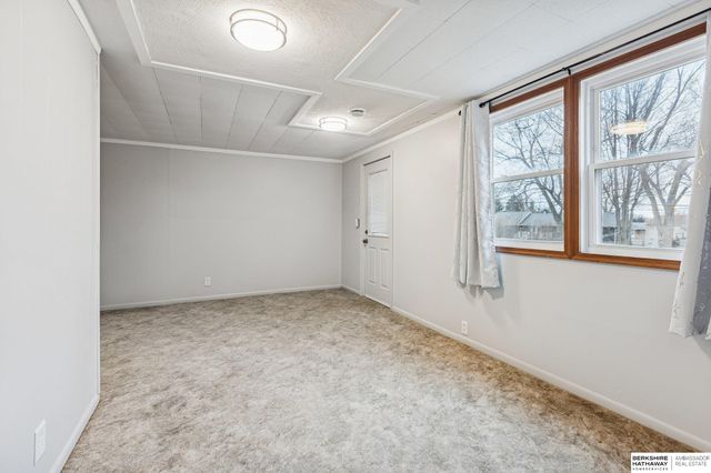 1216 Hillcrest Drive, Bellevue, NE 68005