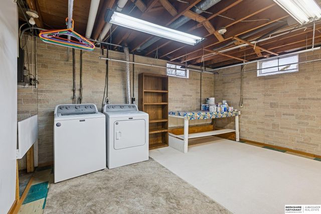 1216 Hillcrest Drive, Bellevue, NE 68005