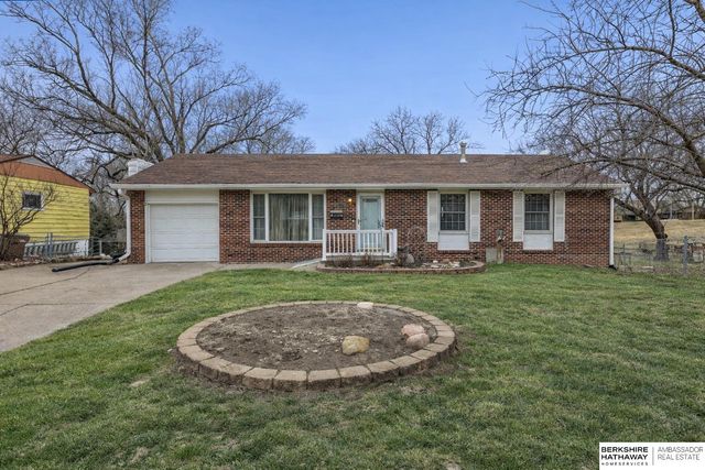 1216 Hillcrest Drive, Bellevue, NE 68005