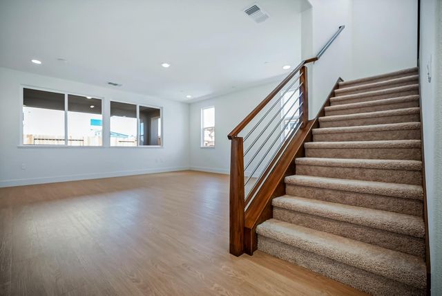 157 Bodega Dr, Lodi, CA 95240