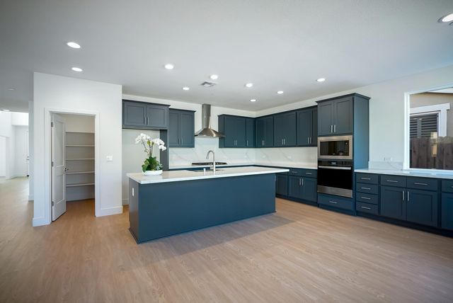 157 Bodega Dr, Lodi, CA 95240