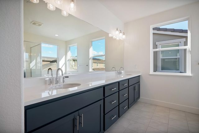 157 Bodega Dr, Lodi, CA 95240