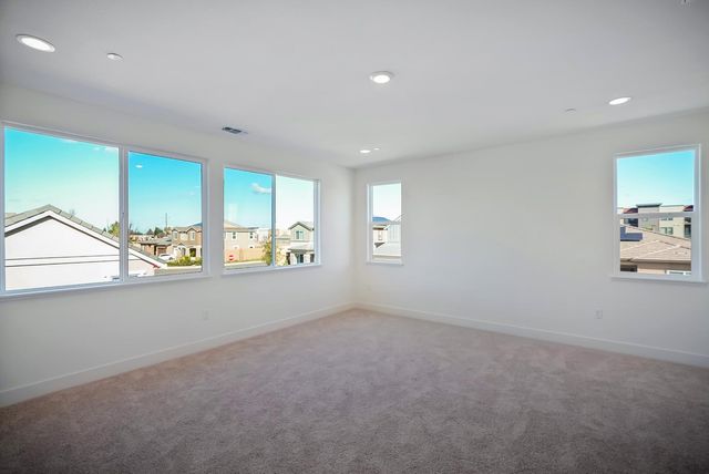 157 Bodega Dr, Lodi, CA 95240