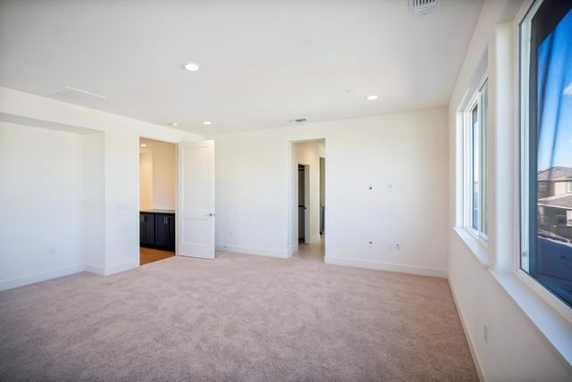 157 Bodega Dr, Lodi, CA 95240