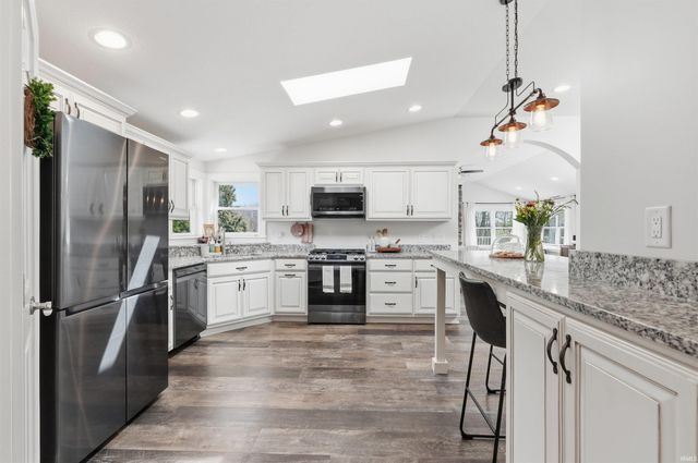 3724 E 550 S-57 Road, Churubusco, IN 46723