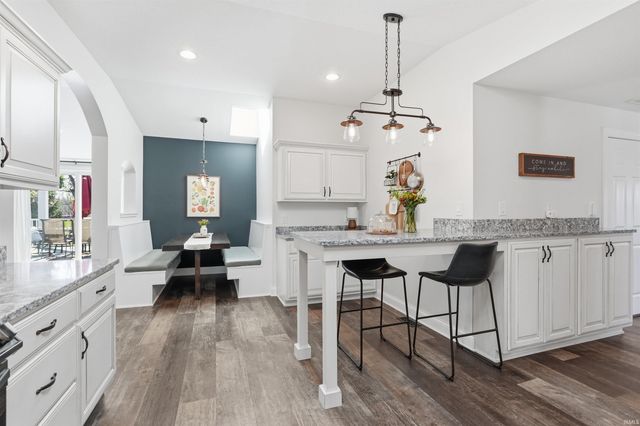 3724 E 550 S-57 Road, Churubusco, IN 46723
