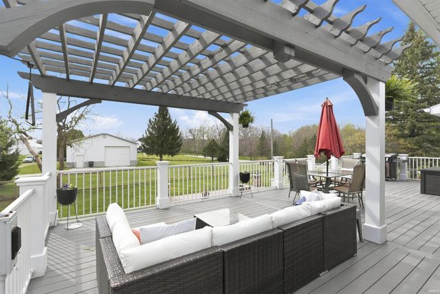 3724 E 550 S-57 Road, Churubusco, IN 46723