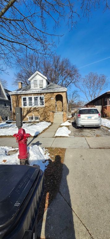 Image 1 of property listing at 1621 SOUTH Boulevard, Evanston, IL 60202