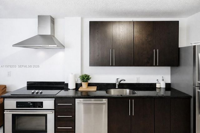 1300 Pennsylvania Ave 109, Miami Beach, FL 33139