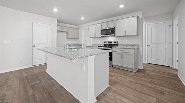 635 Beechwood Circle, Thomasville, NC 27360