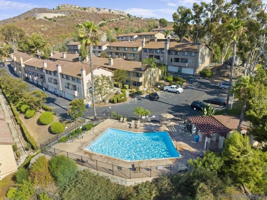 10794 Jeanne Ter E, Santee, CA 92071