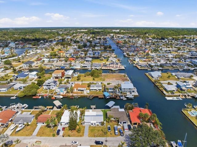 13902 BARNARD AVENUE, Hudson, FL 34667