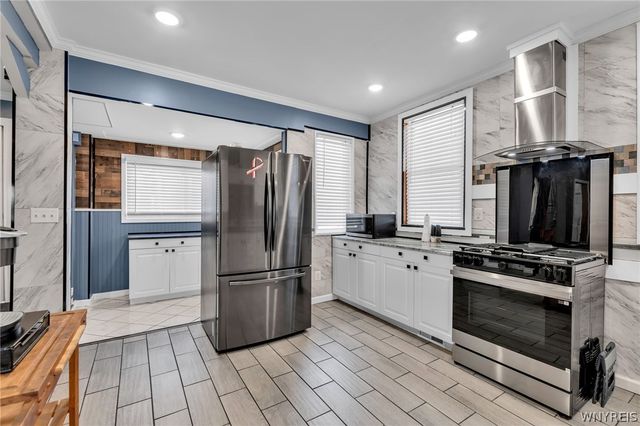 30 Loxley Court, West Seneca, NY 14224
