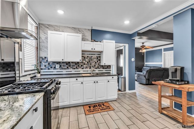 30 Loxley Court, West Seneca, NY 14224