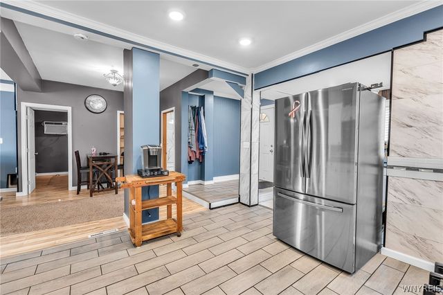 30 Loxley Court, West Seneca, NY 14224