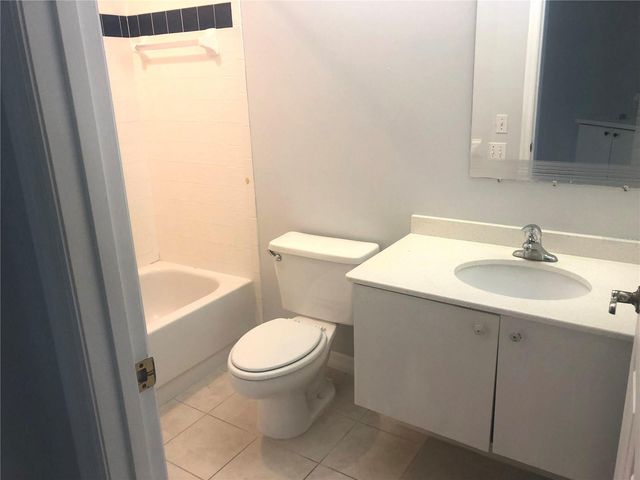 6759 HICKORY HAMMOCK CIRCLE, Bradenton, FL 34202