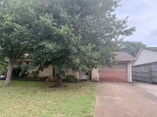 129 Astoria Drive, Cedar Hill, TX 75104