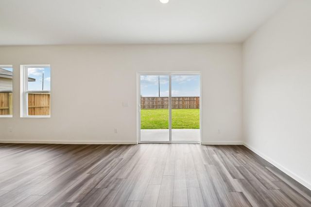 615 Lagoon DR, Maxwell, TX 78656