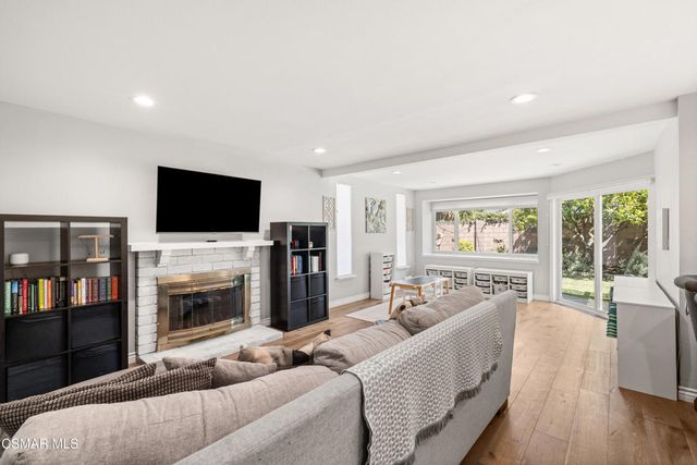 128 Bluefield Avenue, Newbury Park, CA 91320