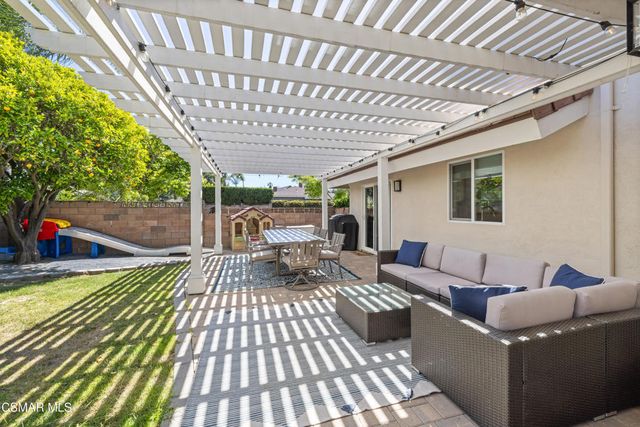 128 Bluefield Avenue, Newbury Park, CA 91320