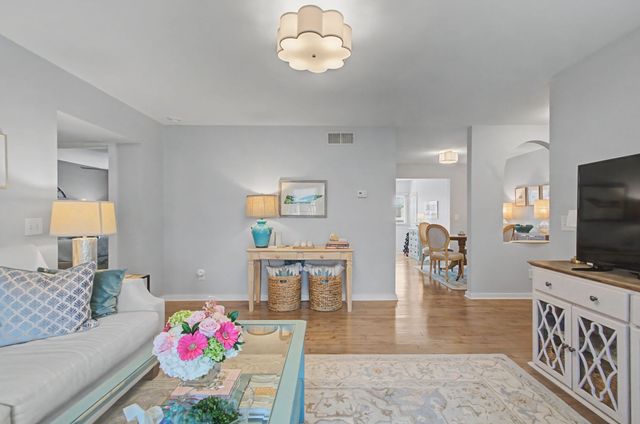 3000 Hillsboro Pike Apt 109, Nashville, TN 37215