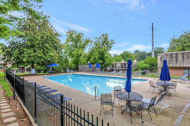 3000 Hillsboro Pike Apt 109, Nashville, TN 37215