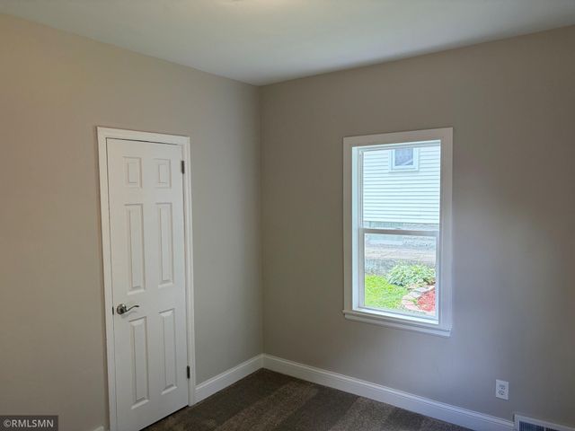 4219 Fremont Avenue N, Minneapolis, MN 55412