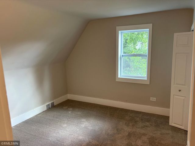 4219 Fremont Avenue N, Minneapolis, MN 55412