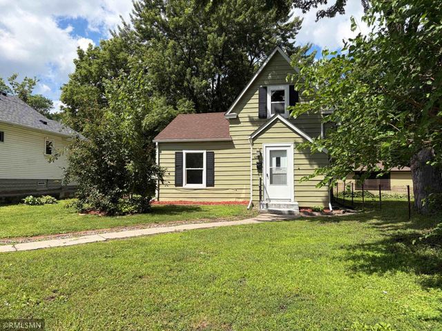 4219 Fremont Avenue N, Minneapolis, MN 55412