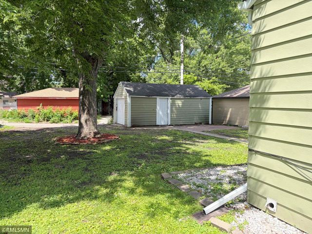 4219 Fremont Avenue N, Minneapolis, MN 55412
