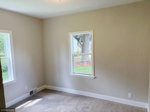 4219 Fremont Avenue N, Minneapolis, MN 55412