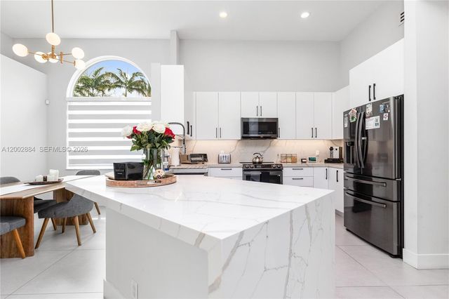 2614 Oakbrook Ct 2614, Weston, FL 33332