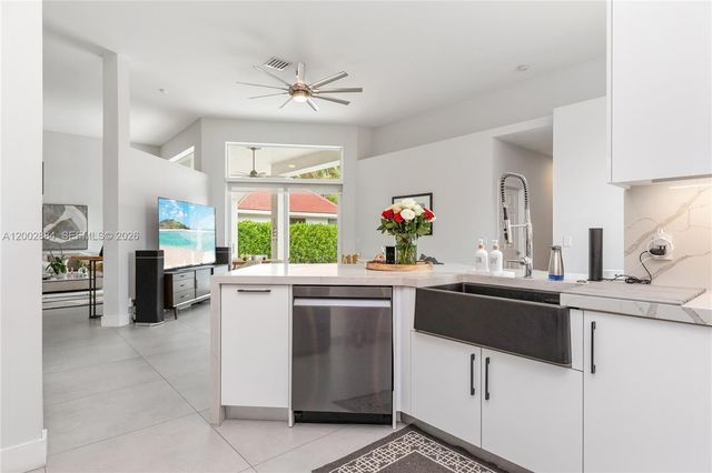 2614 Oakbrook Ct 2614, Weston, FL 33332