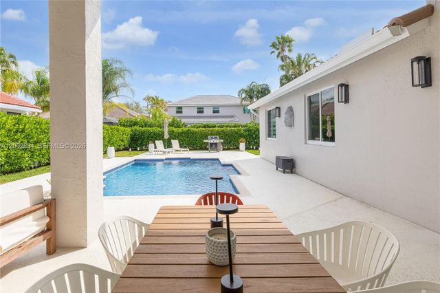 2614 Oakbrook Ct 2614, Weston, FL 33332